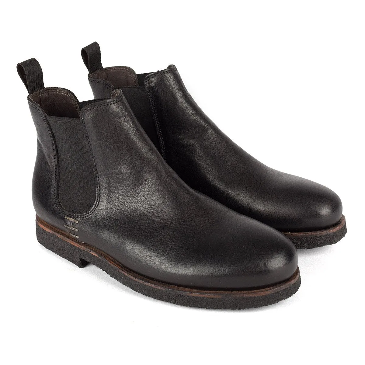 DRESS 04 – Chelsea Boots