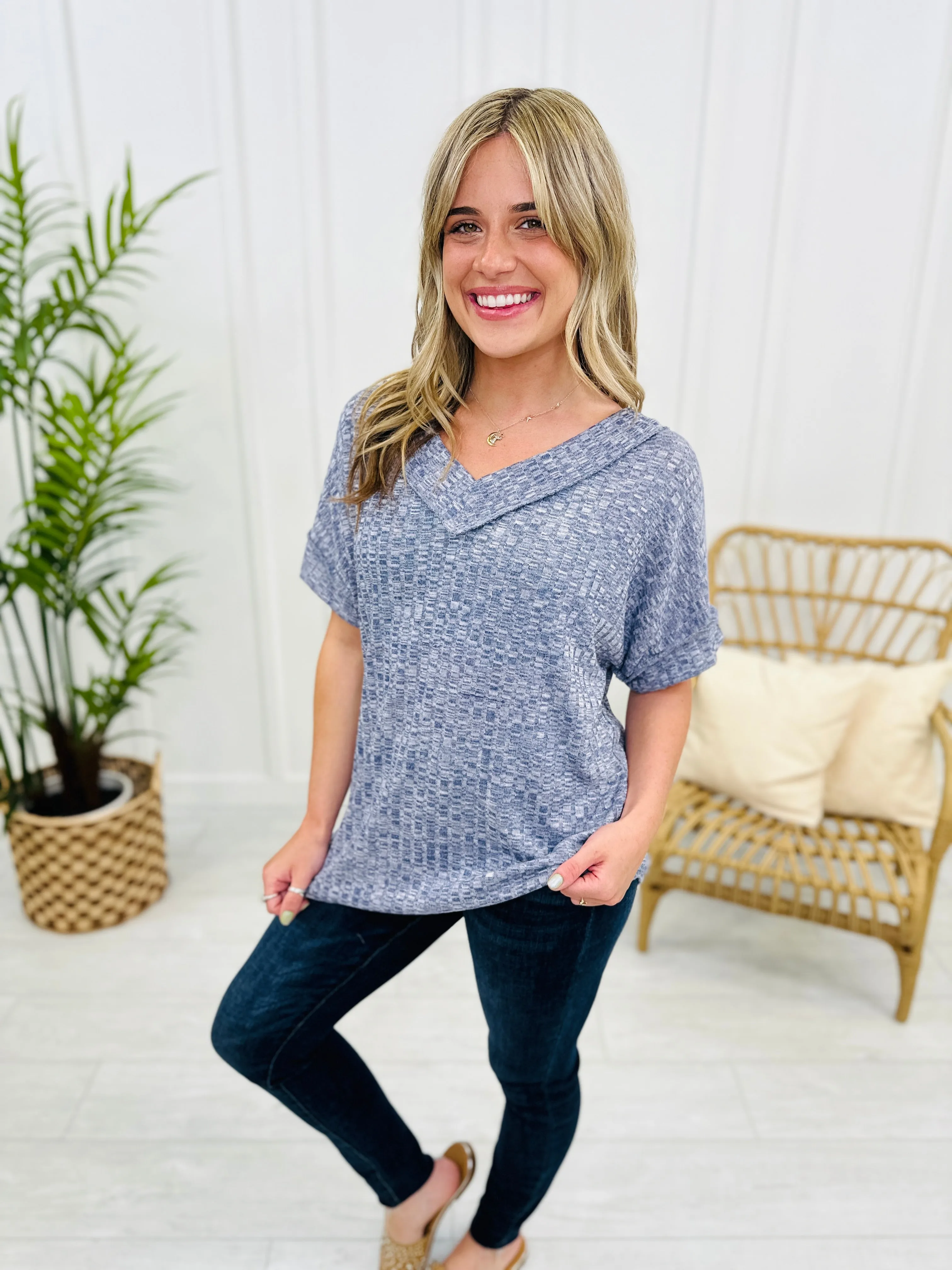 REG/CURVY Graceful Beauty Top