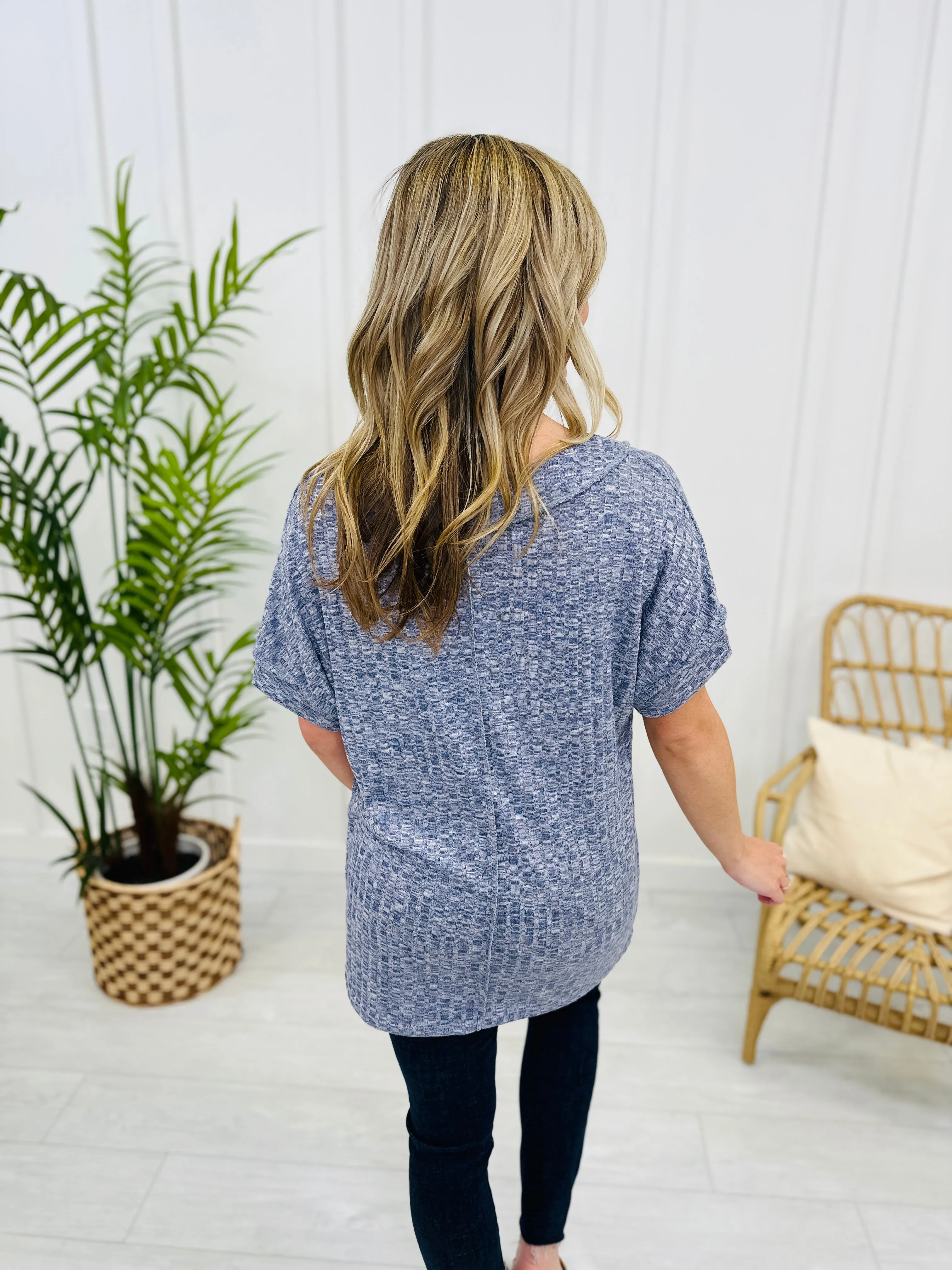 REG/CURVY Graceful Beauty Top