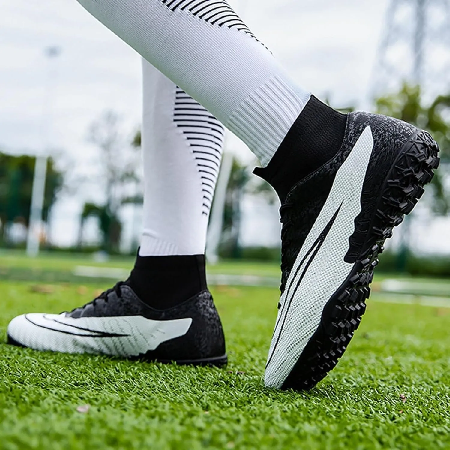Youth Wide Soccer Cleats Competition Ready, Football Cleats Professional Lightweight Turf Ground Training for Big Boys Athletic Footwear